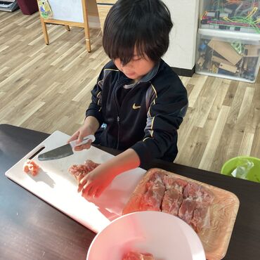 C92DB8EA-90D7-4623-B6EC-3AF8588EC088